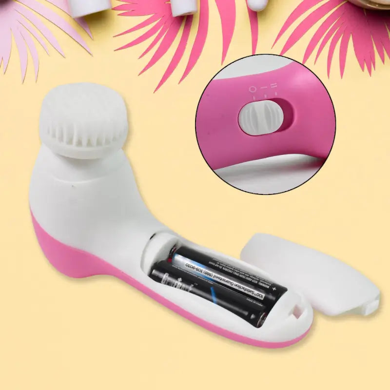 Facial Beauty Brush & Massager for Skin Care, Exfoliating & Blackhead Removal (1 Pc, 2 AA Batteries Included) ( default, Standard )
