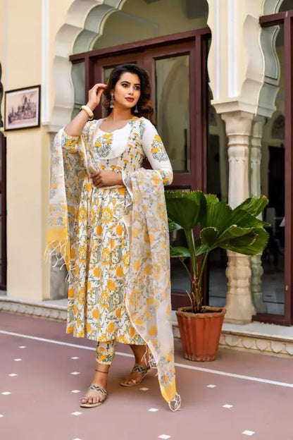 Women White Printed Pure Cotton Kurta, Pant And Dupatta Set ( white, S )