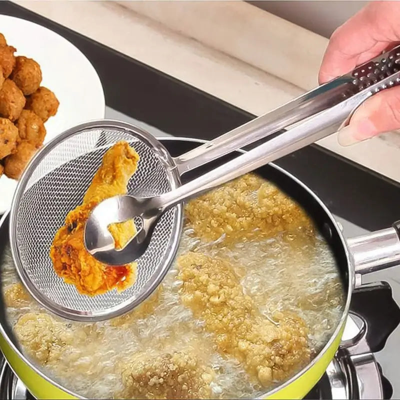 2-in-1 Stainless Steel Fry Tool Filter Spoon Strainer with Clip - Oil Frying BBQ Filter Mesh Strainer ( default, Standard ).